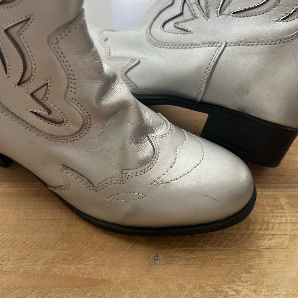 Sandro Moscolini For Her Silver Western Short Boot Size 37 New - Picture 10 of 10